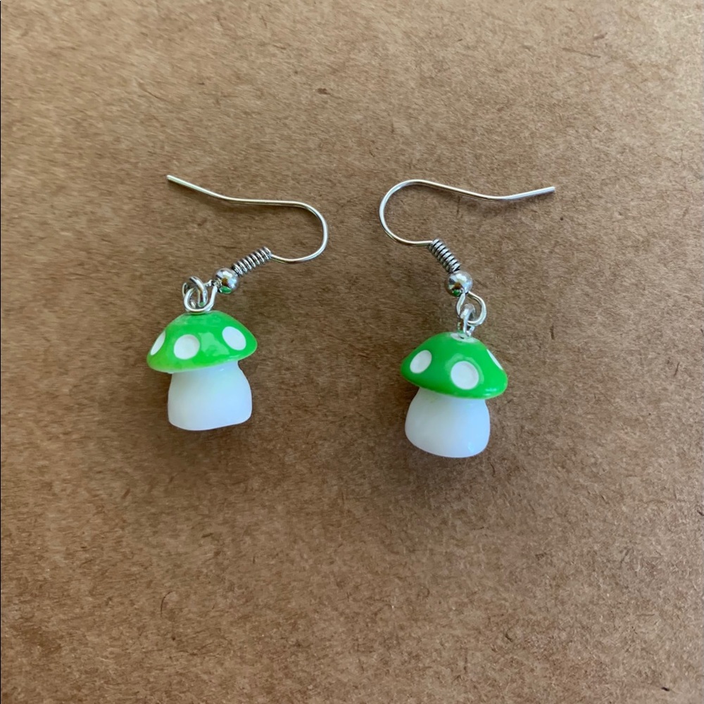 Mushroom earrings! 🍄(dif colors)